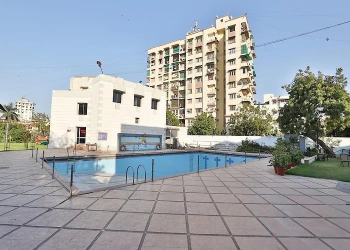 Oyo 5054 Sun-N-Step Club Hotel Ahmedabad